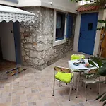 شقة Estella
